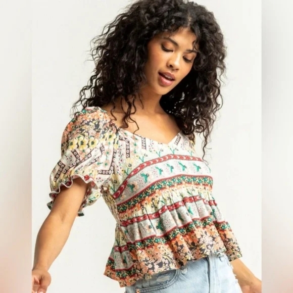 O'Neill Tops - O'Neill Indy Patterned Flowy Top - Women's Medium